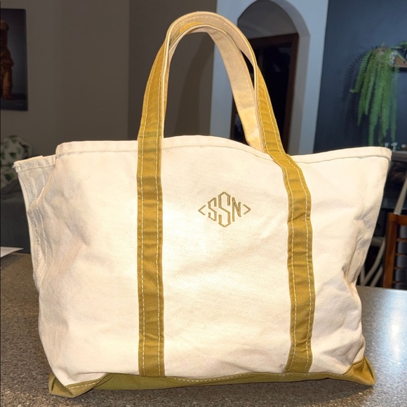 L.L. Bean Handbags - Vintage 80s 90s L.L. Bean Boat and Tote